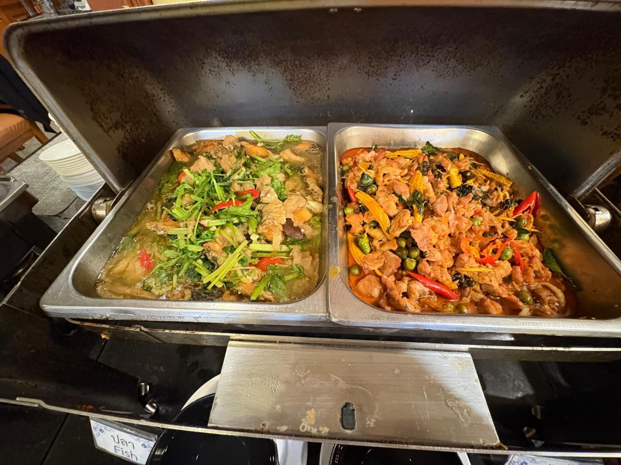 탁실라 호텔  마하 사라캄 외부 사진